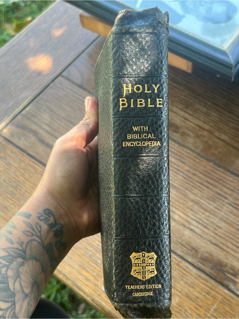 Vintage Holy Bible with Biblical Encyclopedia - Black (Teacher's Edition)